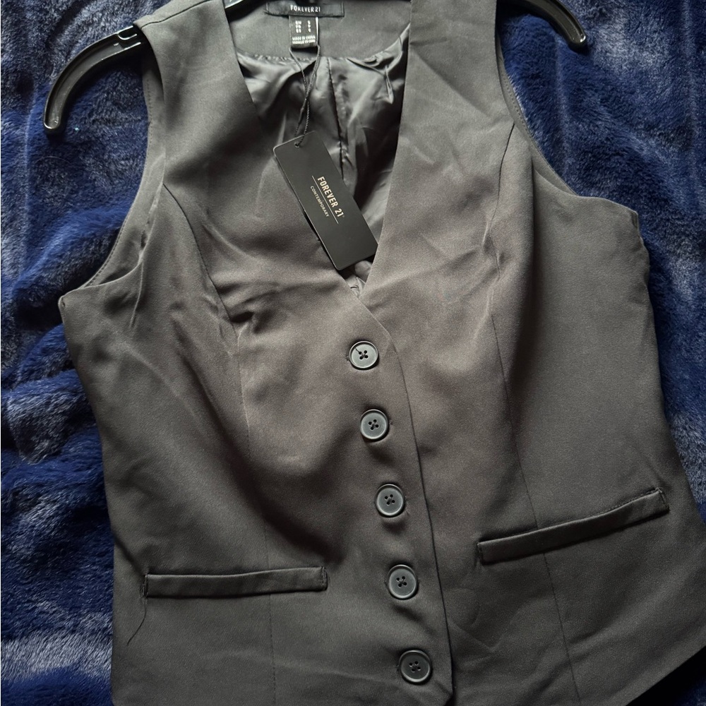 2 for 10$ Forever 21 Black Button-Up Vest